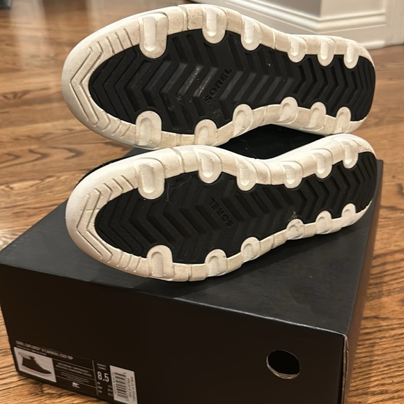 Sorel Women’s Boots - Picture 3 of 5